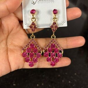✨5/$25 Deal!✨ Pink Crystal Drop Earrings